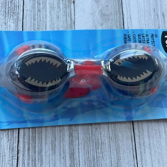 Eye Pop Shark Bite Goggles - Picture 2 of 10